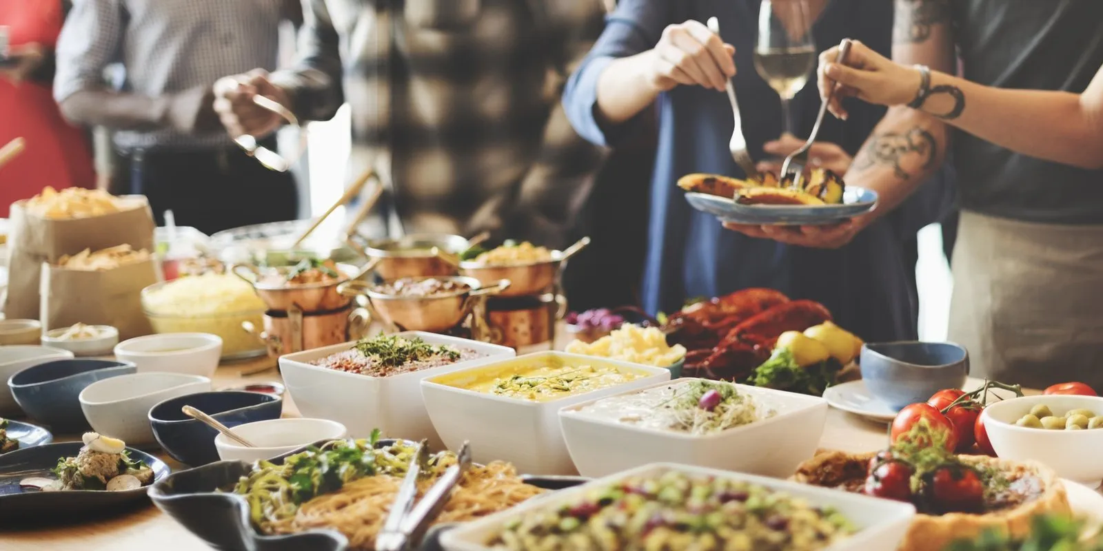 Buffet de comidas variadas